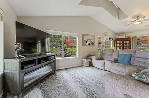 1470 Brittany Court Grants Pass OR 97527