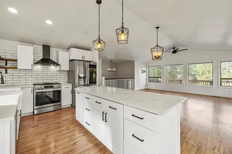 1081 Buck Island Drive Klamath Falls OR 97601