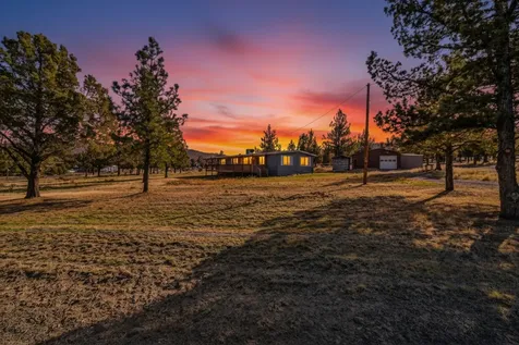 1384 SE Akins Drive Prineville OR 97754