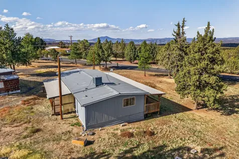 1384 SE Akins Drive Prineville OR 97754