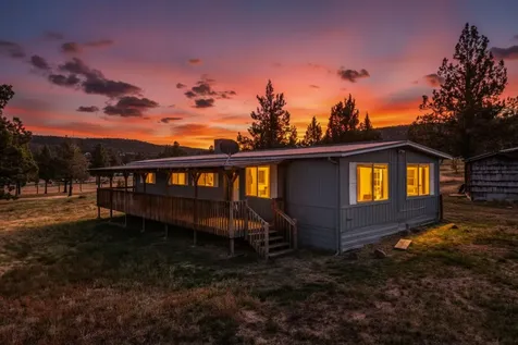 1384 SE Akins Drive Prineville OR 97754