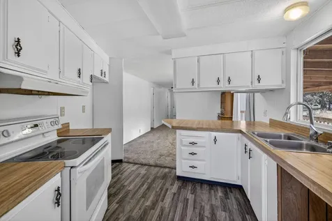 1384 SE Akins Drive Prineville OR 97754
