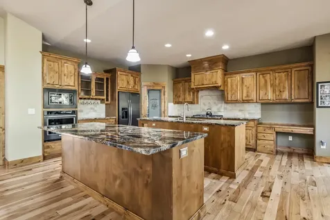 8787 Merlin Drive Redmond OR 97756
