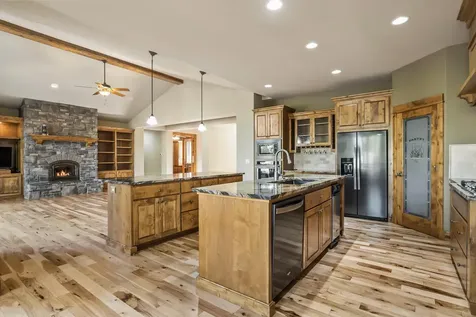 8787 Merlin Drive Redmond OR 97756