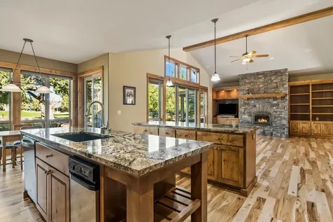 8787 Merlin Drive Redmond OR 97756