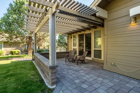 8787 Merlin Drive Redmond OR 97756