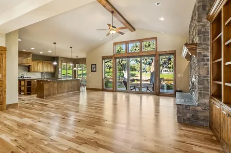 8787 Merlin Drive Redmond OR 97756