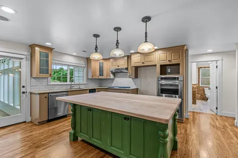 3734 Scenic Avenue Central Point OR 97502