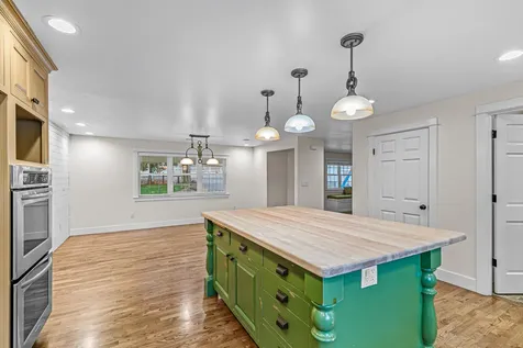 3734 Scenic Avenue Central Point OR 97502