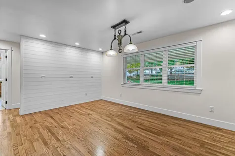 3734 Scenic Avenue Central Point OR 97502
