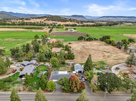 3734 Scenic Avenue Central Point OR 97502