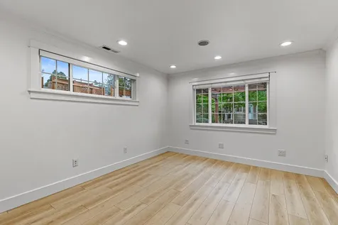 3734 Scenic Avenue Central Point OR 97502