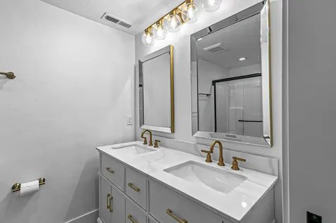 3734 Scenic Avenue Central Point OR 97502