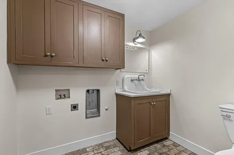 3734 Scenic Avenue Central Point OR 97502