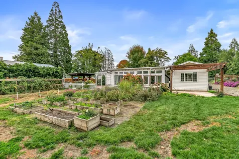 3734 Scenic Avenue Central Point OR 97502
