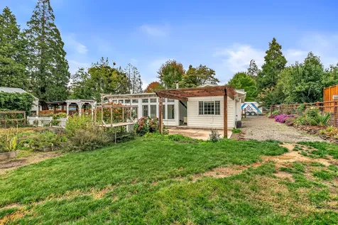3734 Scenic Avenue Central Point OR 97502