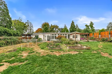 3734 Scenic Avenue Central Point OR 97502