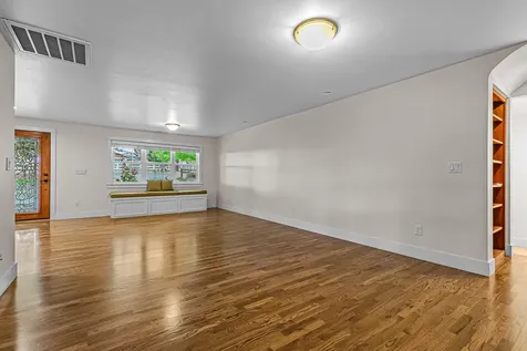 3734 Scenic Avenue Central Point OR 97502