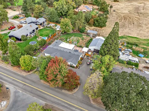 3734 Scenic Avenue Central Point OR 97502