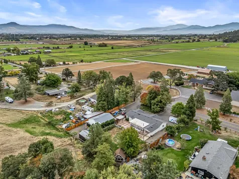 3734 Scenic Avenue Central Point OR 97502