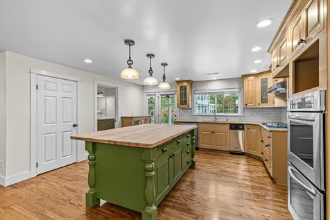3734 Scenic Avenue Central Point OR 97502