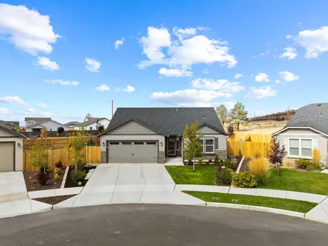 3565 NW 9th Court Redmond OR 97756