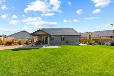3565 NW 9th Court Redmond OR 97756