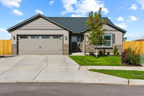 3565 NW 9th Court Redmond OR 97756