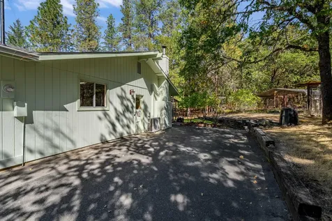 857 Azalea Drive Grants Pass OR 97526