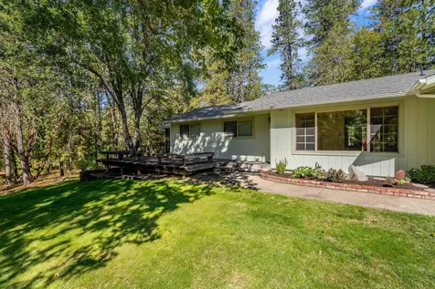 857 Azalea Drive Grants Pass OR 97526