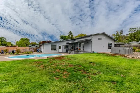 2810 Georgia Street Medford OR 97501
