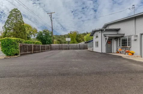 2810 Georgia Street Medford OR 97501