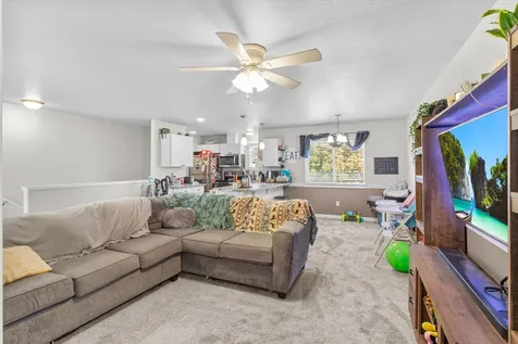 3426 Sharon Way White City OR 97503