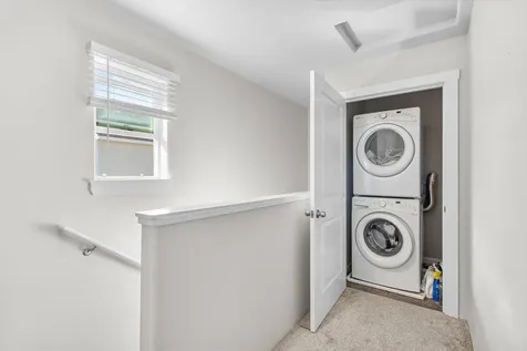 3426 Sharon Way White City OR 97503