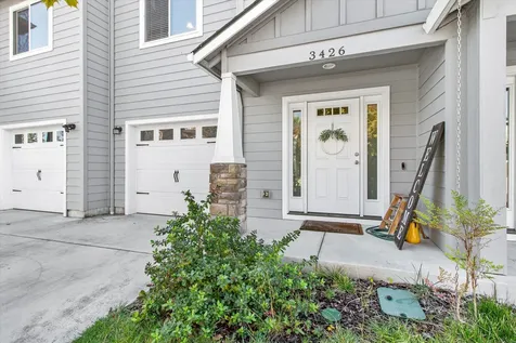 3426 Sharon Way White City OR 97503