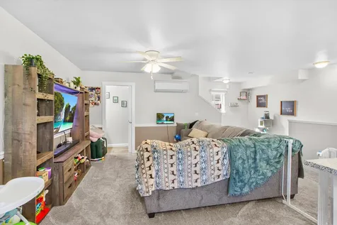 3426 Sharon Way White City OR 97503