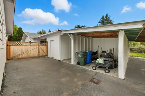 3280 New Hope Road Grants Pass OR 97527