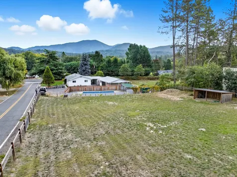 3280 New Hope Road Grants Pass OR 97527