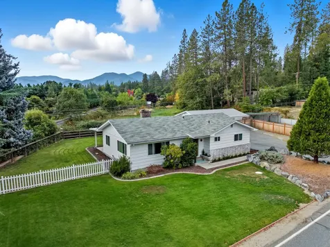 3280 New Hope Road Grants Pass OR 97527
