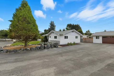 3280 New Hope Road Grants Pass OR 97527