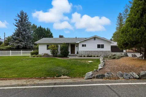 3280 New Hope Road Grants Pass OR 97527