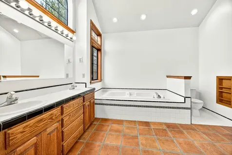 1876 Inglewood Drive Medford OR 97504