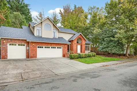 1876 Inglewood Drive Medford OR 97504
