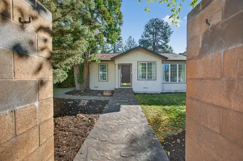 1532 NE 9th Street Bend OR 97701