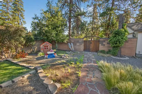 1532 NE 9th Street Bend OR 97701