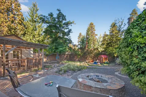 1532 NE 9th Street Bend OR 97701