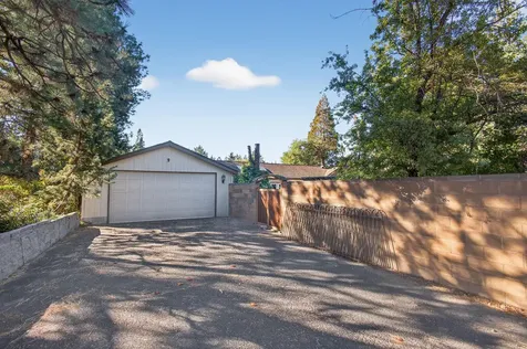 1532 NE 9th Street Bend OR 97701