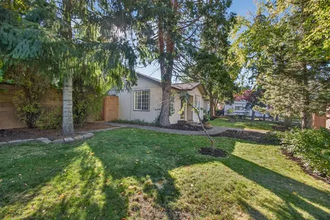 1532 NE 9th Street Bend OR 97701