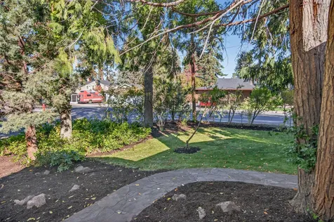 1532 NE 9th Street Bend OR 97701