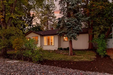 1532 NE 9th Street Bend OR 97701